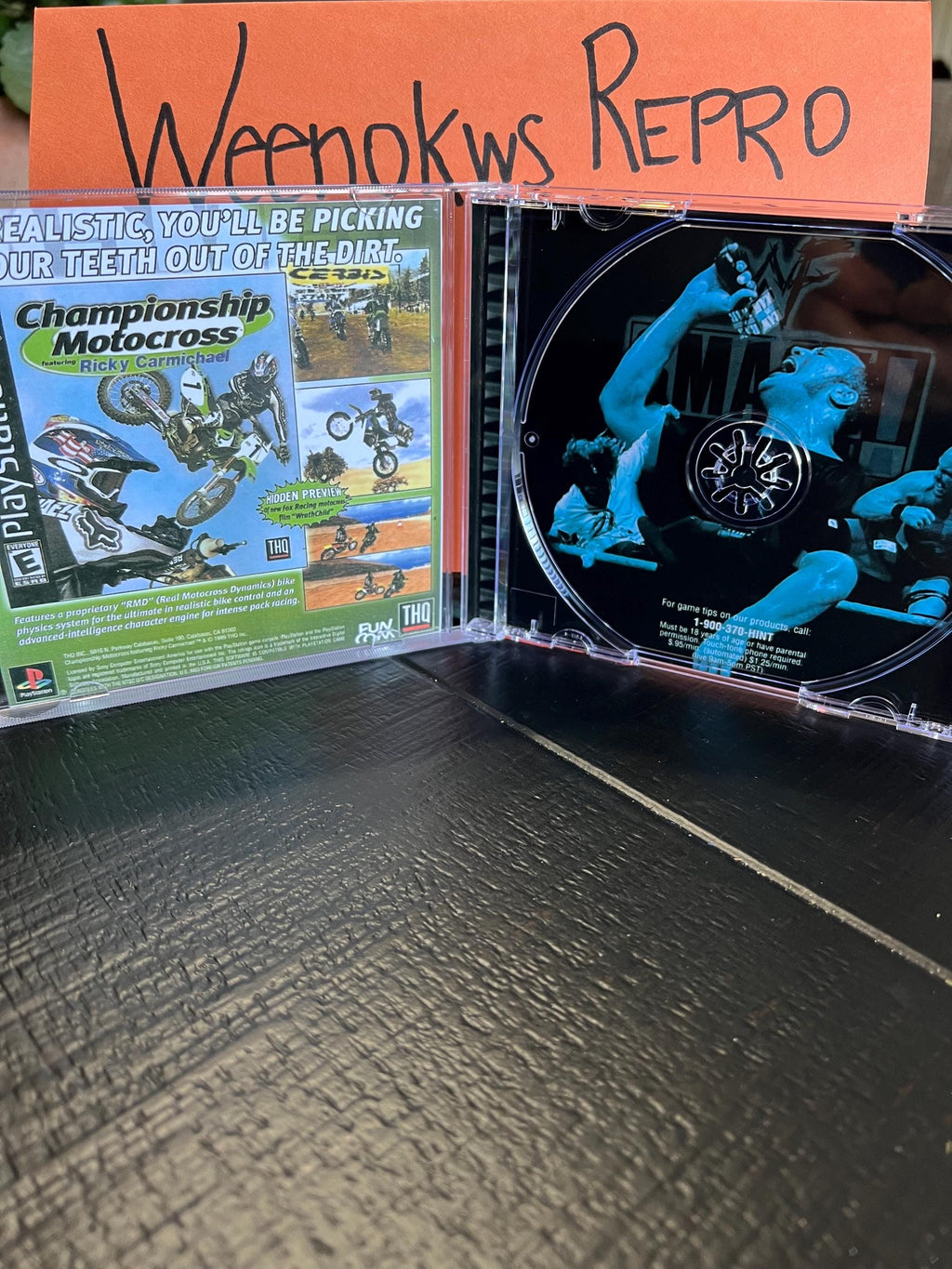 WWF Smackdown! REPLACMENT CASE No Disc ps1