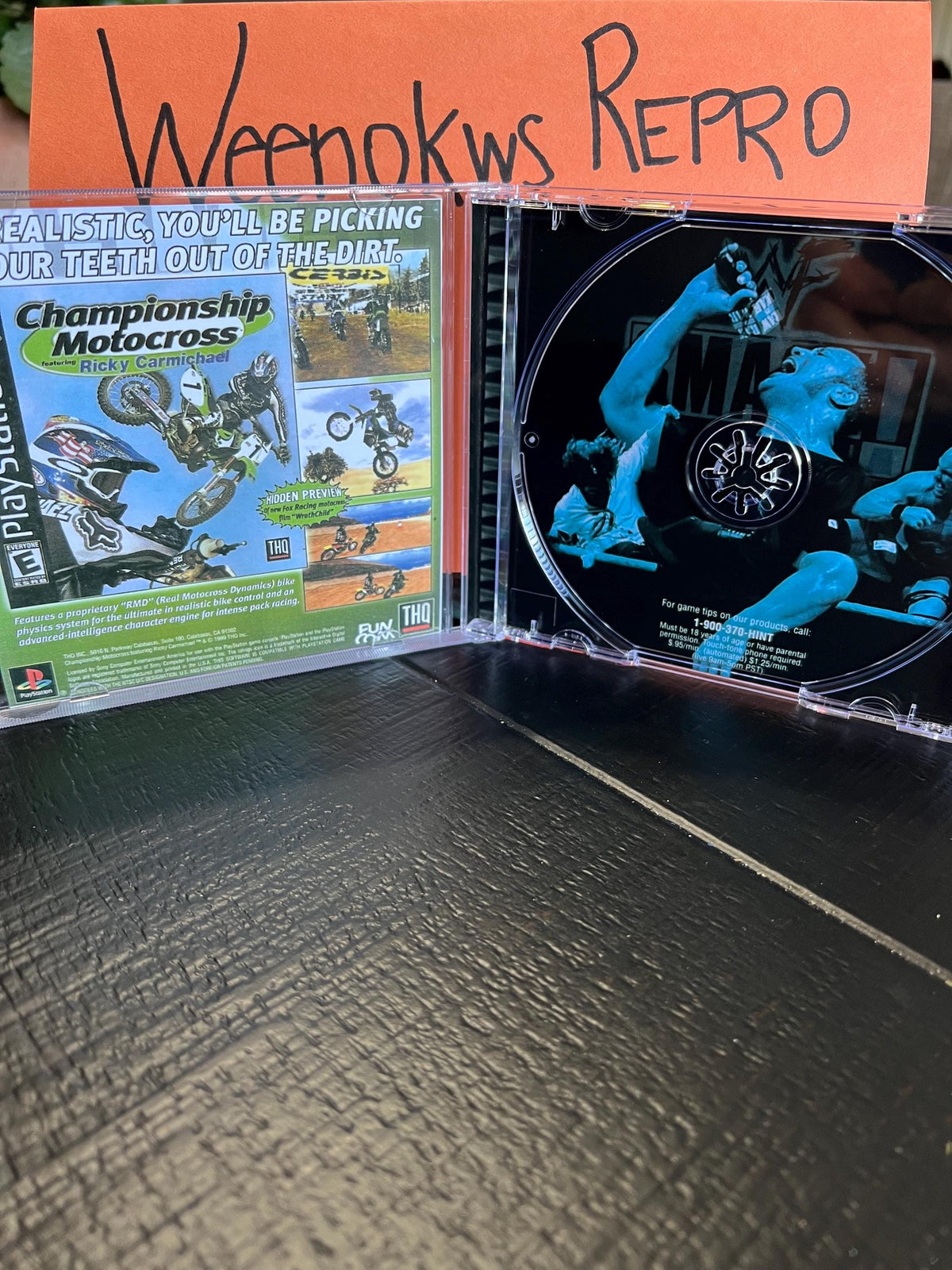 WWF Smackdown! REPLACMENT CASE No Disc ps1