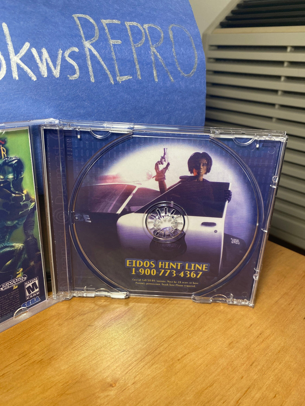 Urban Chaos REPRODUCTION CASE No Disc Dreamcast